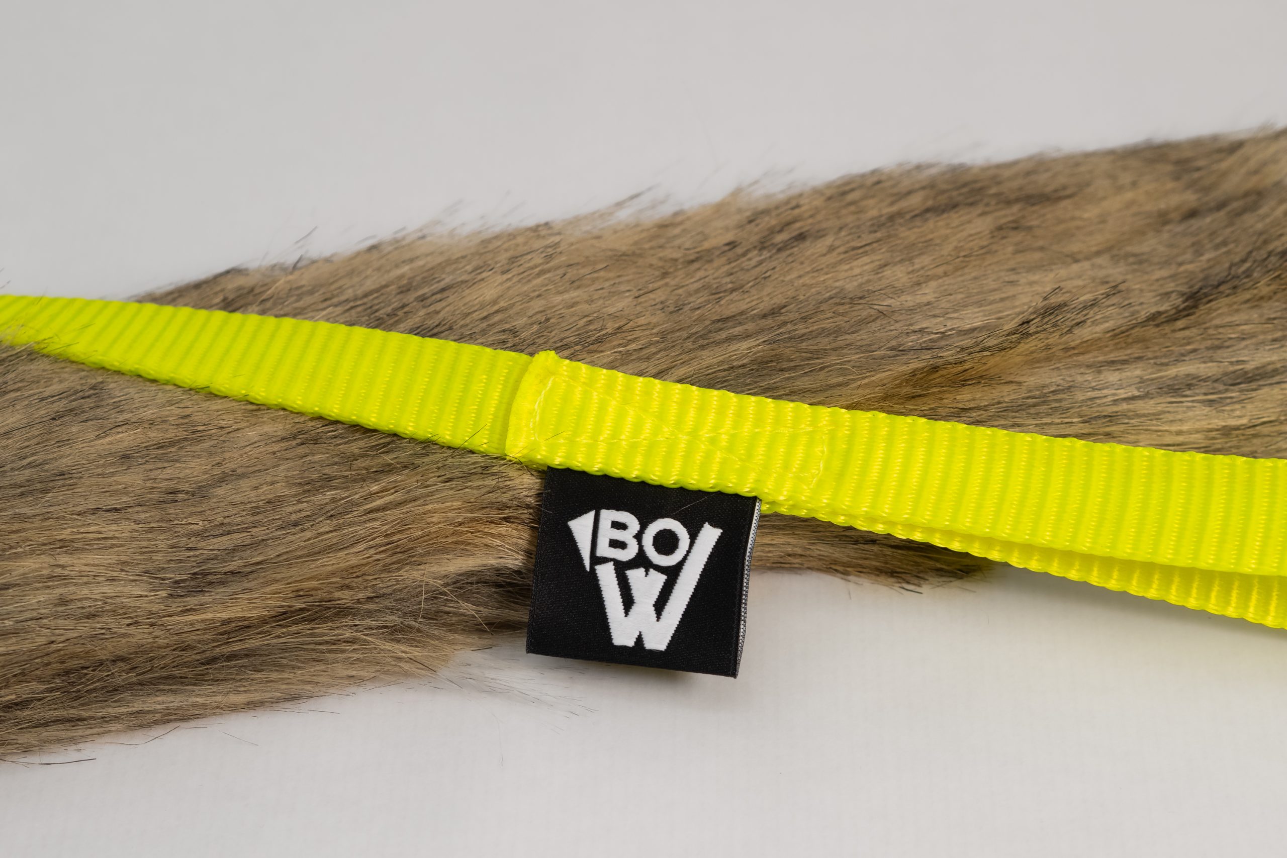 mordedor kowabunga detalle amarillo BOW mordedor kowabunga detalle amarillo BOW